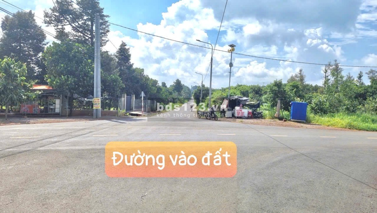 Nền đất thổ cư mặt tiền đường nhựa thông thẳng về sân bay Long Thành 1nền duy nhất chủ cần bán gấp