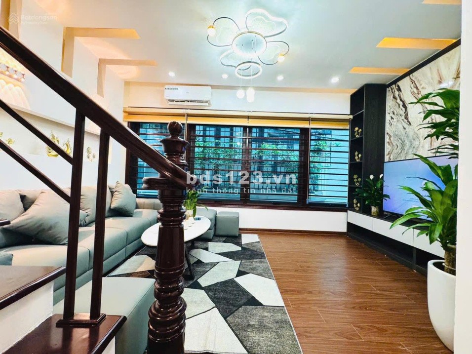 BÁN NHÀ KIM GIANG, 5 TẦNG MẶT NGÕ VỪA THÔNG VỪA THOÁNG . 0969321794