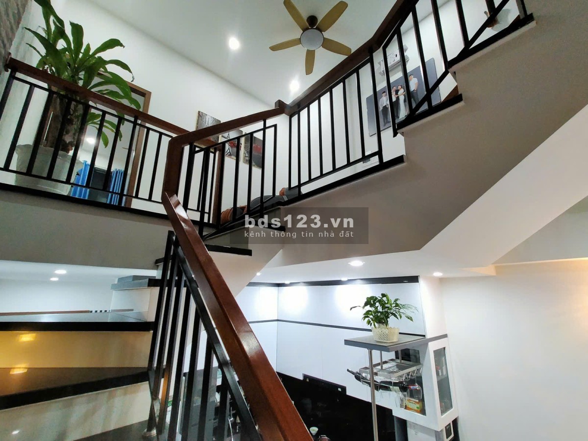 Bán nhà Mỹ Đa Đông 8 gần biển gần chợ gần trung tâm
