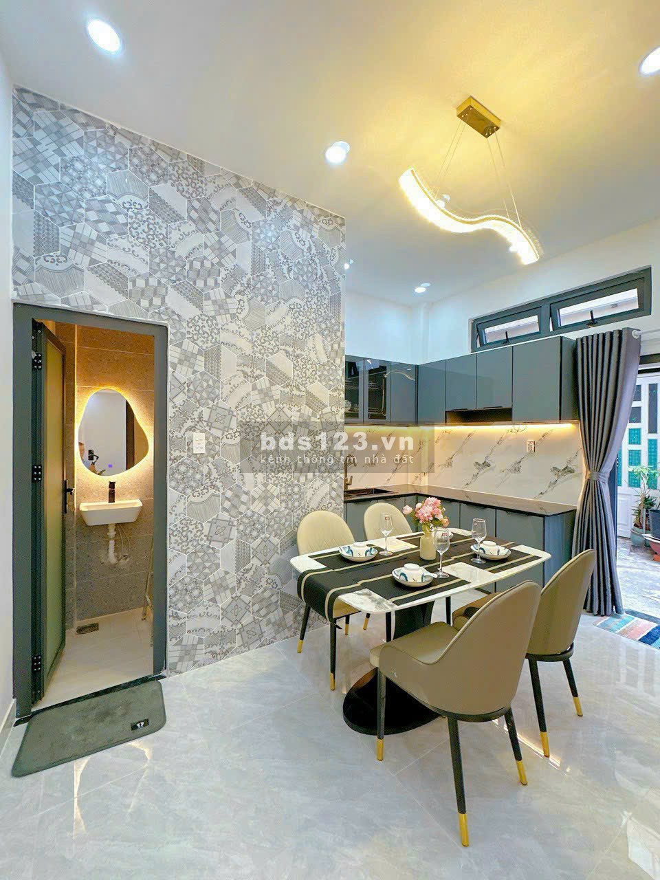 BÁN NHÀ 150M2 - QUẬN PHÚ NHUẬN, CHỈ NHỈNH 6 TỶ