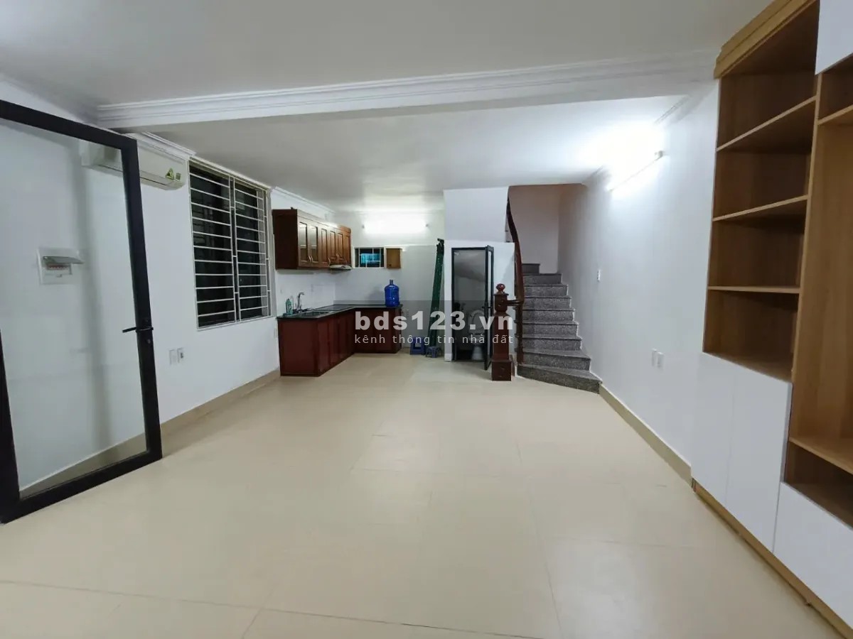 BÁN NHÀ 40M2 GIÁ HỢP LÝ - NGỌC THỤY, LONG BIÊN.