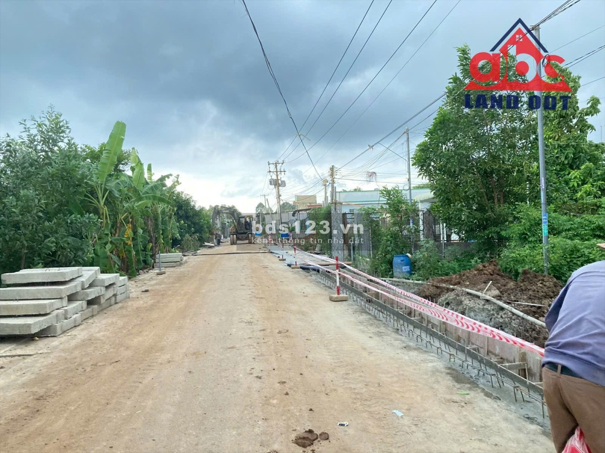 Bán đất mặt tiền đường ấp tân thịnh 4400m2 giá chỉ 4ty840 sổ riêng, xã đồi 61 trảng bom Đồng nai