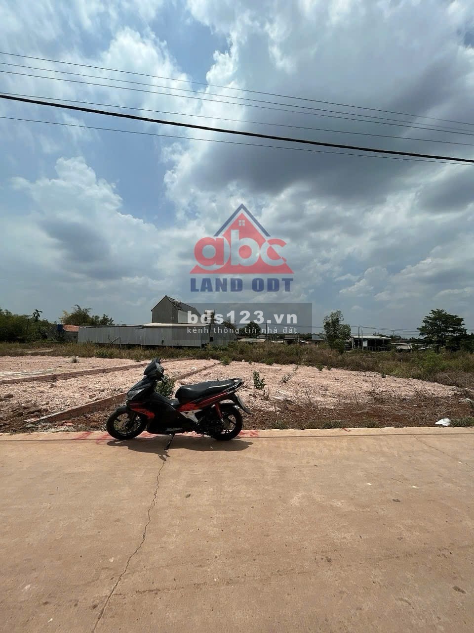 Bán đất mặt tiền đường ấp tân thịnh 4400m2 giá chỉ 4ty840 sổ riêng, xã đồi 61 trảng bom Đồng nai
