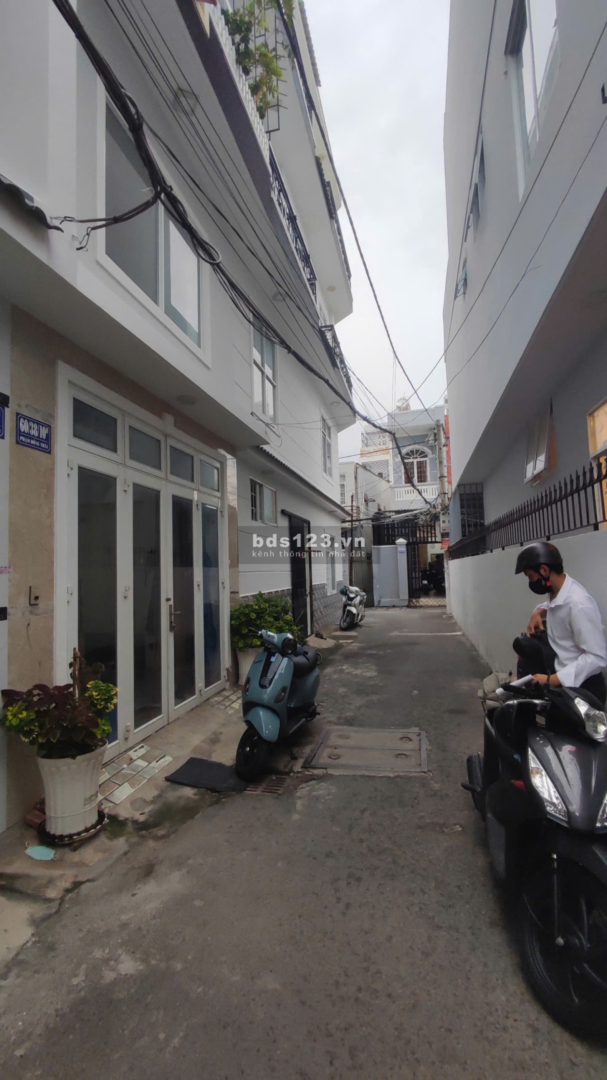 BÁN NHÀ 1 TRỆT 1 LỬNG 2 LẦU HẺM PHẠM HỒNG THÁI