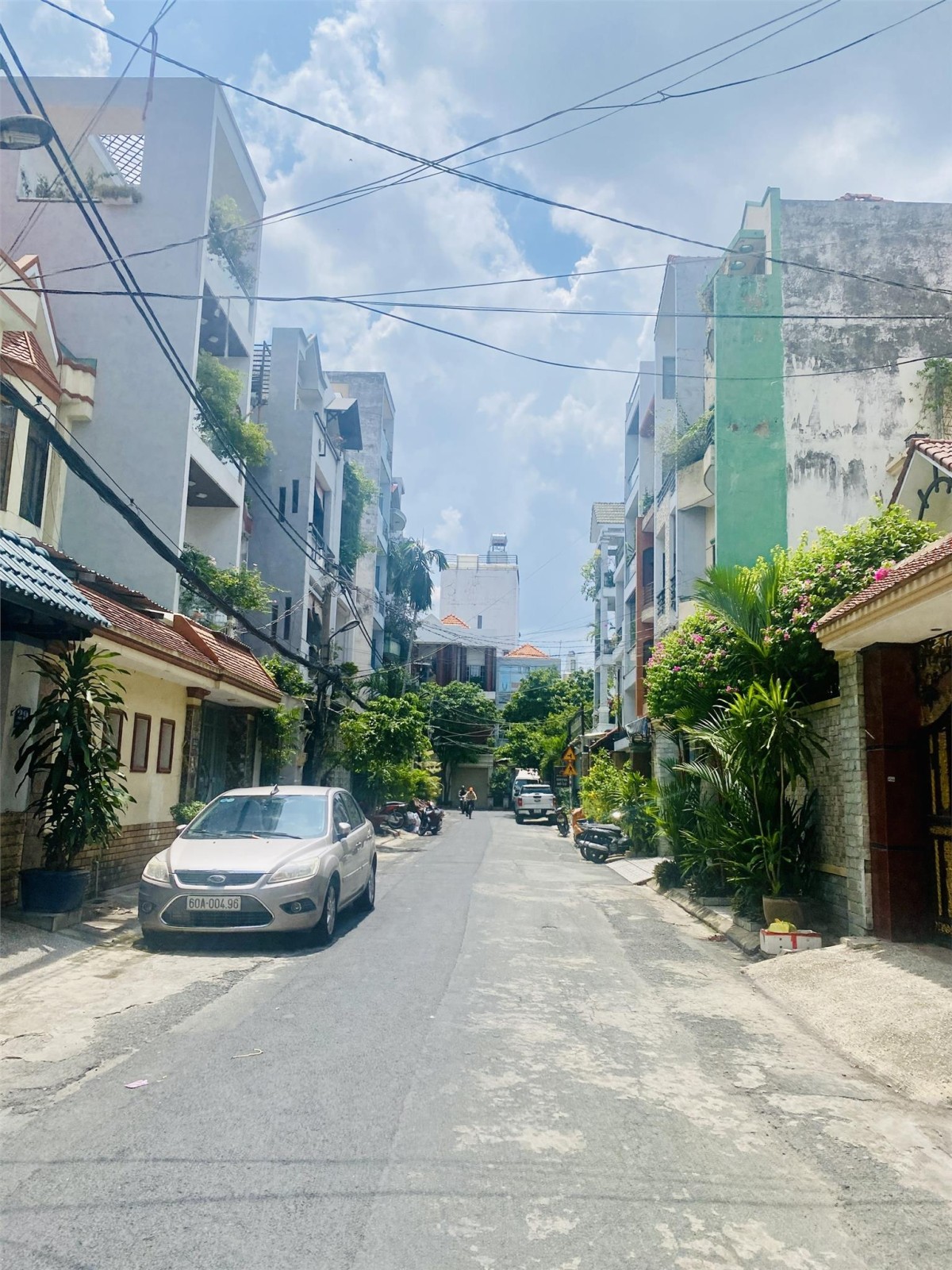 Bán nhà HXH Thăng Long, phường 4 Tân Bình; (6*12); 4 tầng, thang máy