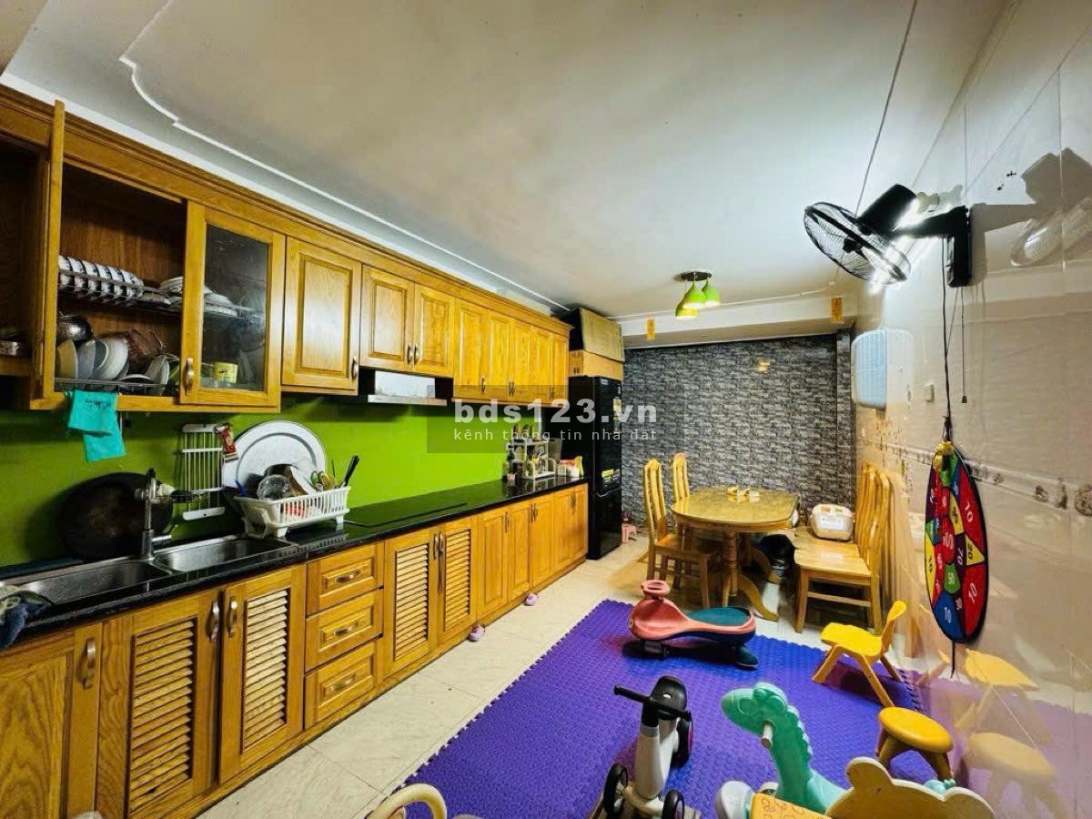 Bán nhà 36m2 giá rẻ Khu Giáp Bát.