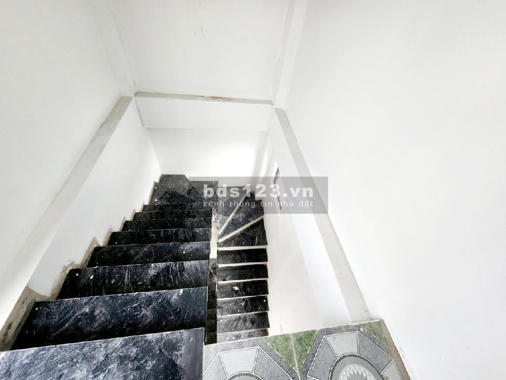 NHÀ ĐẸP - GIÁ RẺ - MẶT PHỐ THÔNG THOÁNG