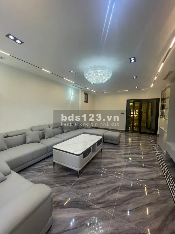 CỰC HIẾM - NGỌC LÂM - MỚI KOG - 6 TẦNG - GARA -THANG MÁY - VỊ TRÍ KIM CƯƠNG - HIẾM CÓ CĂN THỨ 2