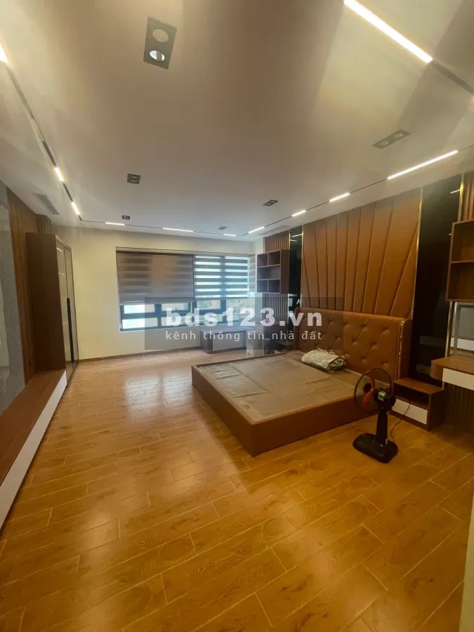 CỰC HIẾM - NGỌC LÂM - MỚI KOG - 6 TẦNG - GARA -THANG MÁY - VỊ TRÍ KIM CƯƠNG - HIẾM CÓ CĂN THỨ 2