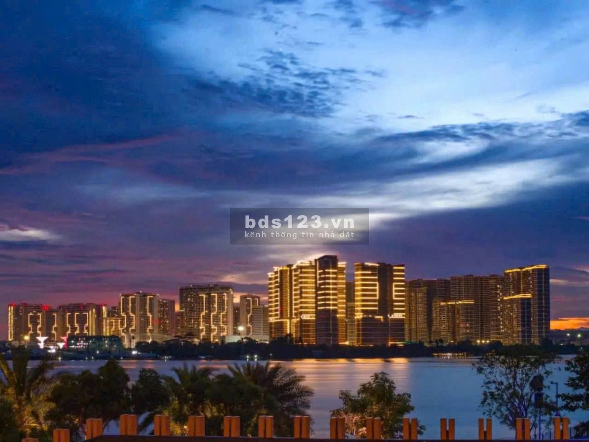 The Opus One - Vinhomes grand park Q9 - nhận nhà T9/2024 - 39 triệu/ tháng