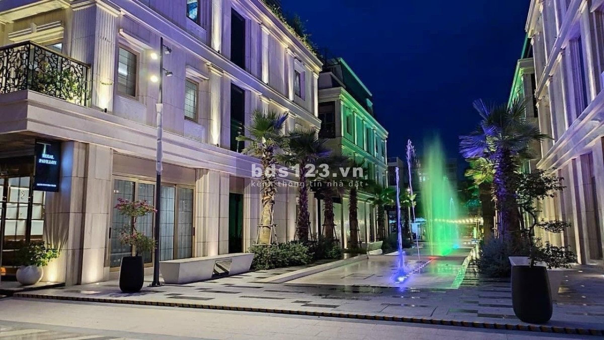 Sập hầm căn gốc nhà phố 4 tầng Pavillon-phố Tây đầu tiên Q. Hải Châu, bán nhanh cắt lỗ 3tỷ, sổ sẵn