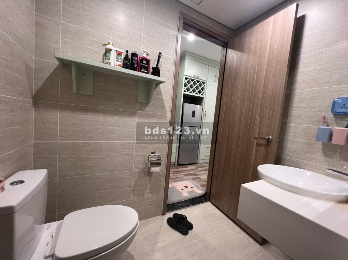 Cần tiền bán gấp căn studio 37m2 giá chỉ 1 tỷ 650 tr tại Vinhomes Ocean Park Gia Lâm
