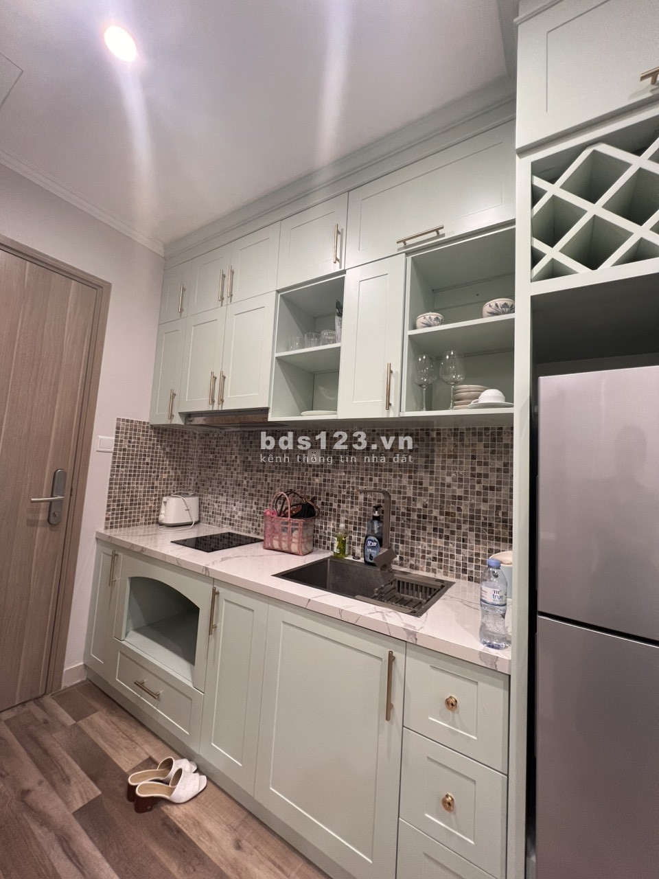 Cần tiền bán gấp căn studio 37m2 giá chỉ 1 tỷ 650 tr tại Vinhomes Ocean Park Gia Lâm