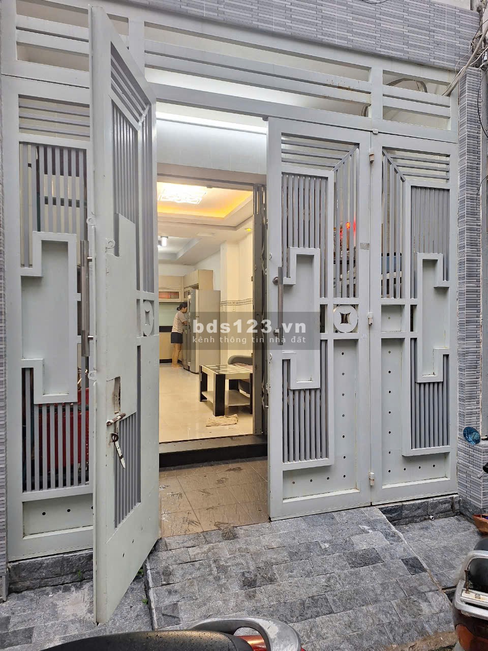 BÁN NHÀ RIÊNG P3, Q.11, HẺM THẲNG VÀ RỘNG 7M, DIỆN TÍCH NHÀ 34.7 M2, NHÀ ĐẸP, GIÁ RẺ