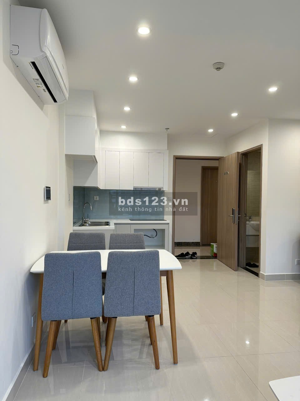 Bán căn 1 ngủ rẻ nhất Vin Smart, giá 2.740 bao phí, full nội thất (319)