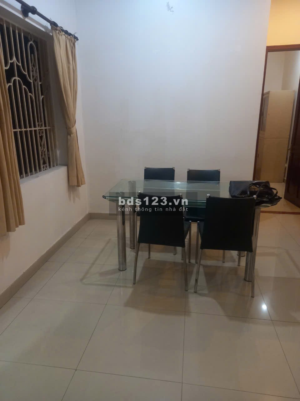 Chung cư Miếu Nổi 5 tầng( thang bộ), P3, Bình Thạnh: 80m2, 3p, 2wc, 10tr, NT