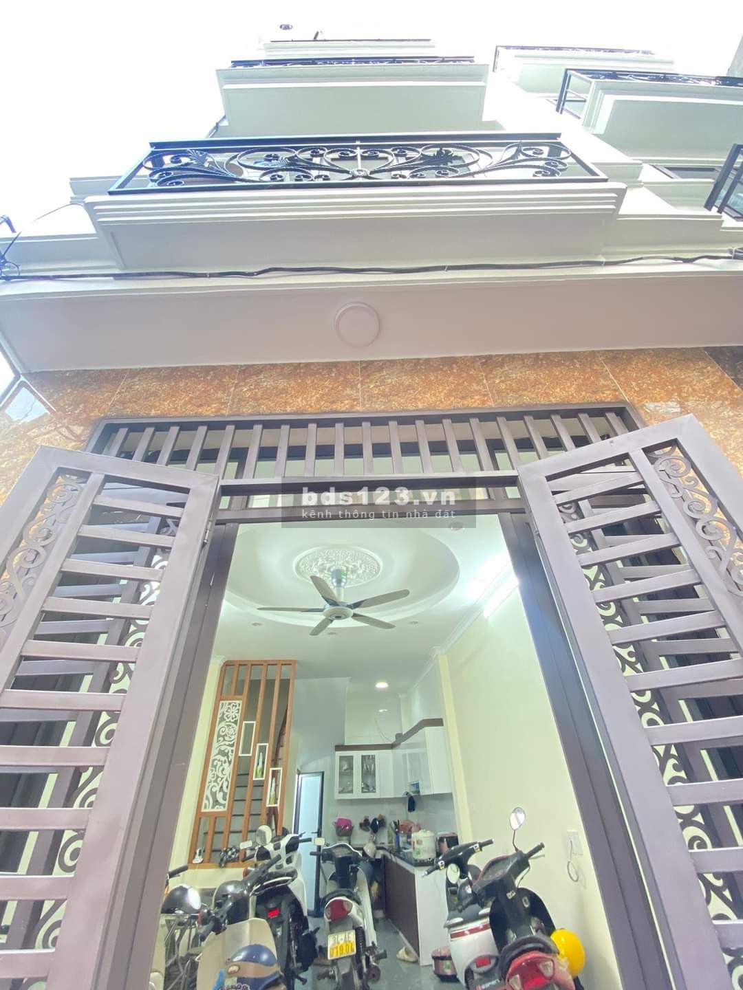 Cần bán nhà Đặng Văn Ngữ - Đống Đa, DT33M, 4T, Gía 3.45 tỷ.