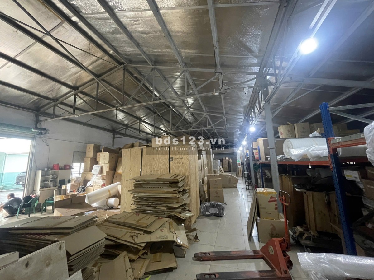 Cho thuê kho xưởng 1000m2 đường Tăng Nhơn Phú, P. Phước Long B, Quận 9, đường xe container có pccc