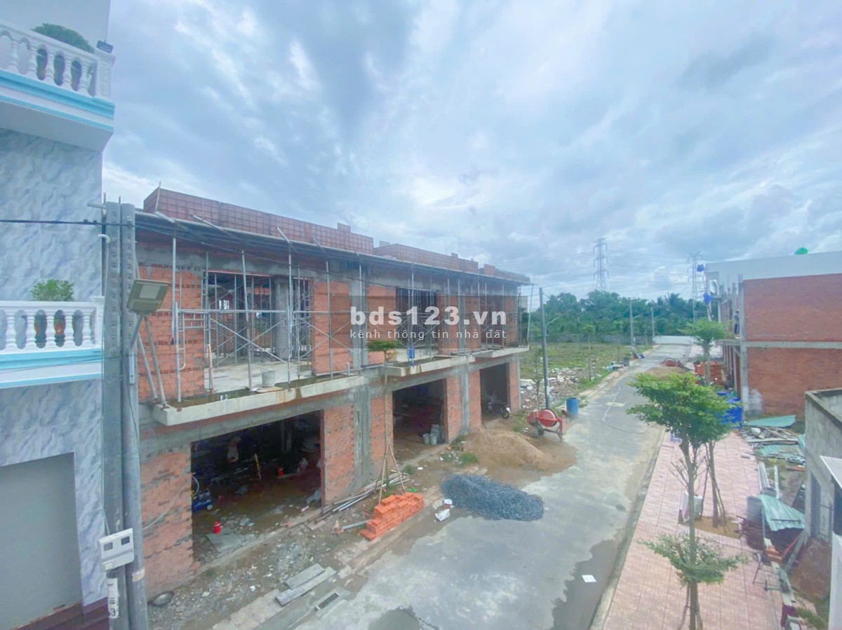 Bán nhà thô mới xây 1 trệt 1 lầu giá chỉ từ 1 tỷ 790 tại Châu Thành Tiền Giang