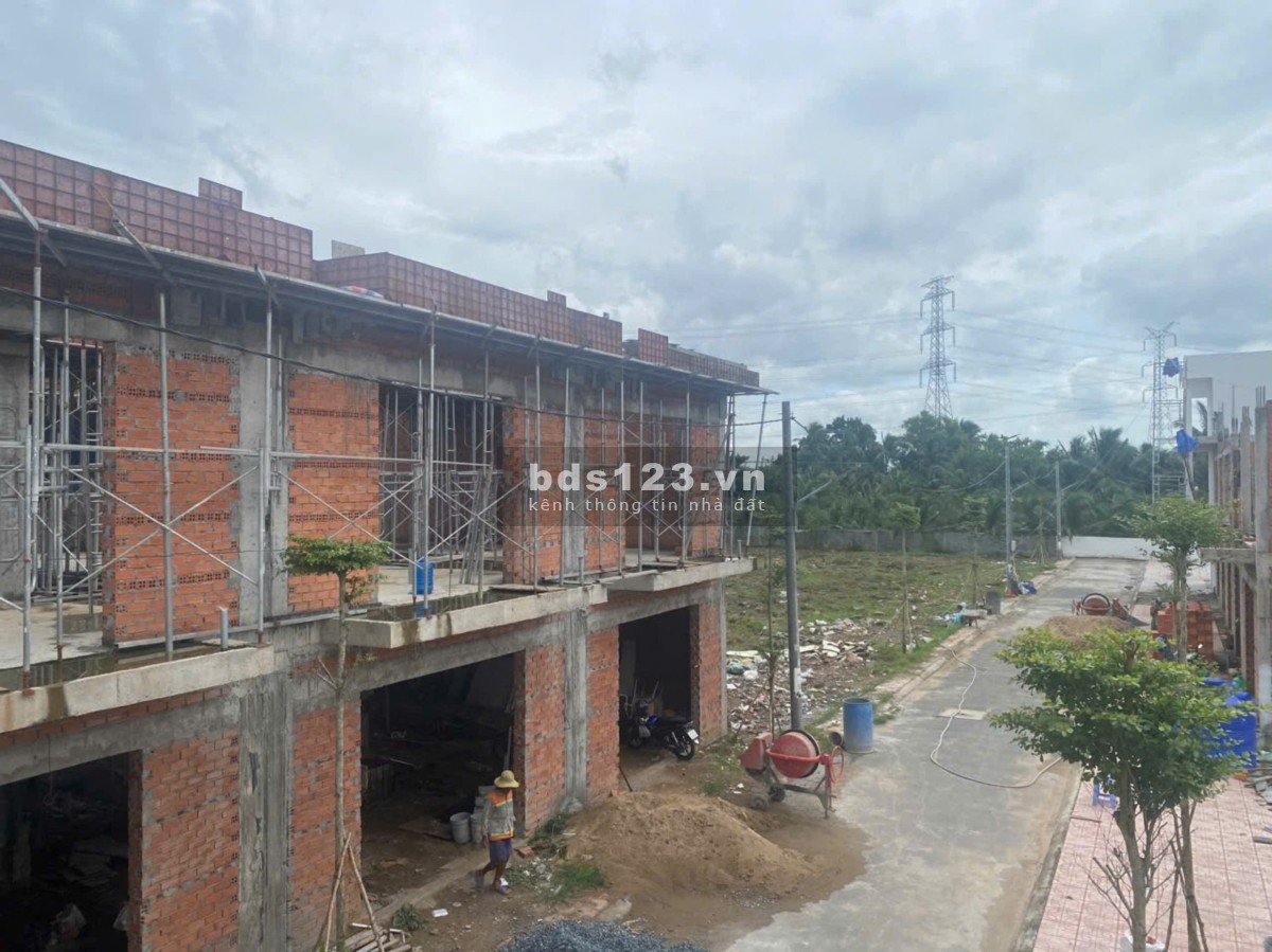 Bán nhà thô mới xây 1 trệt 1 lầu giá chỉ từ 1 tỷ 790 tại Châu Thành Tiền Giang