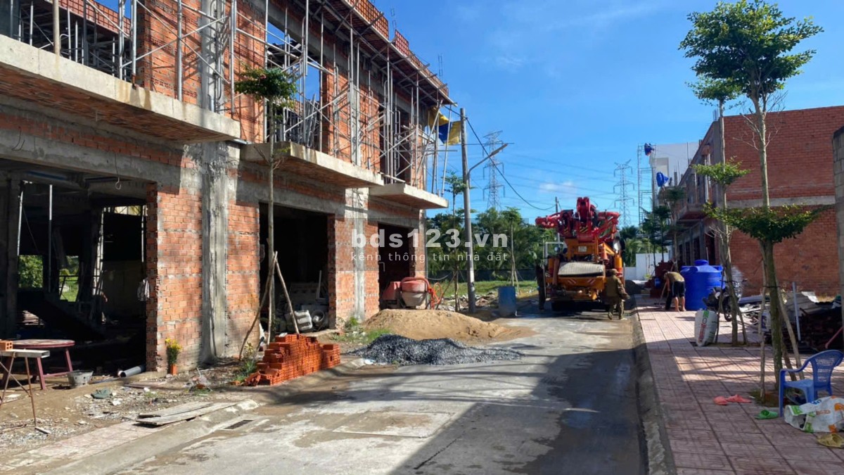 Bán nhà thô mới xây 1 trệt 1 lầu giá chỉ từ 1 tỷ 790 tại Châu Thành Tiền Giang