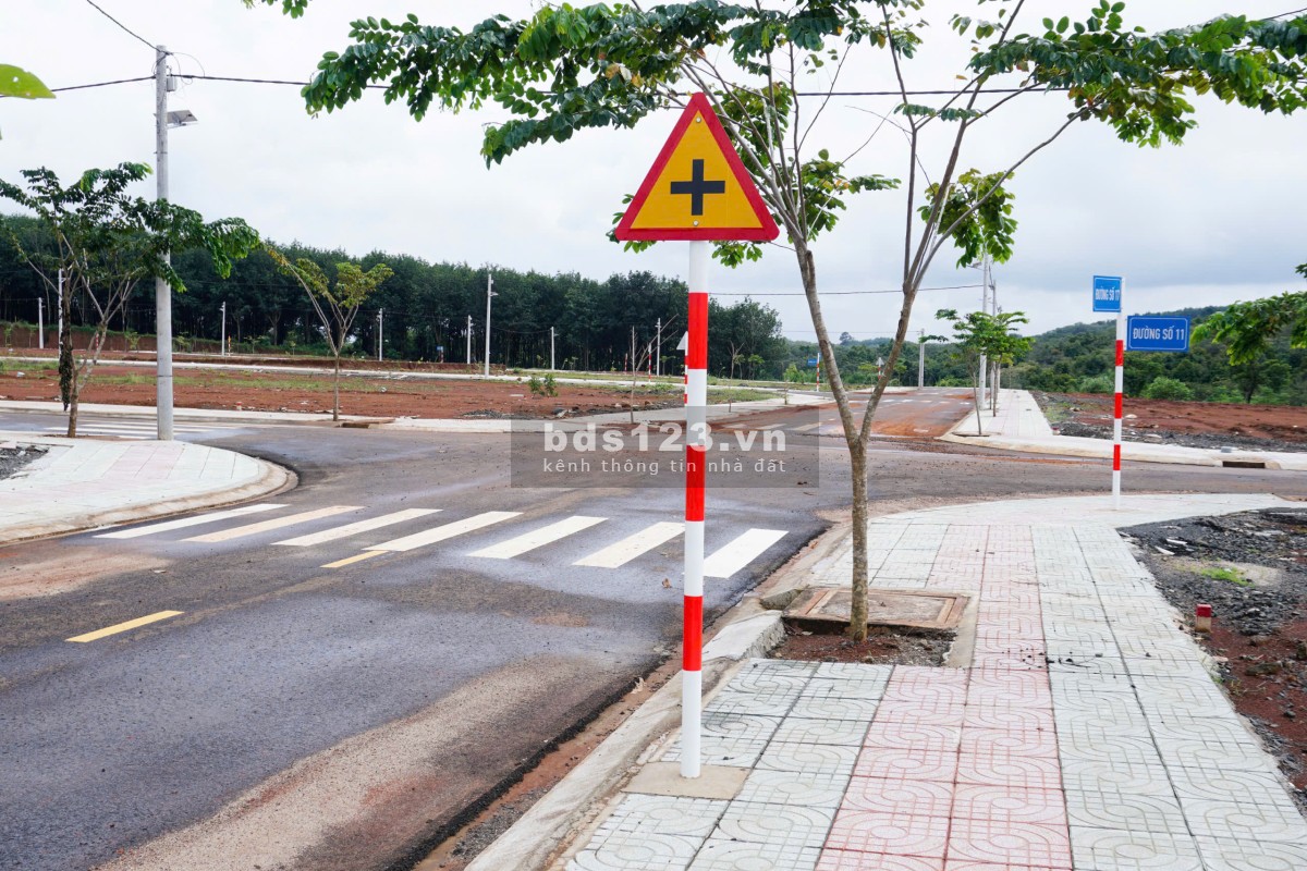 Chỉ với 385tr đã có thể sở hữu lô đất ngay trung tâm Bình Phước. Diện tích 100m2, pháp lý rõ ràng