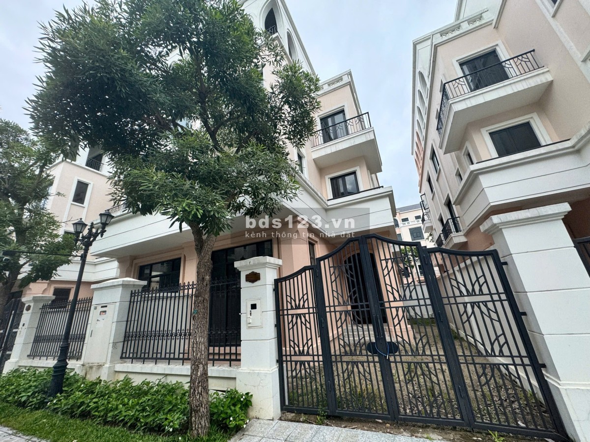Chính chủ bán căn biệt thự tứ lập phân khu Hải Âu - Vinhomes Ocean Park 2 Hưng Yên, sẵn sổ sang tay