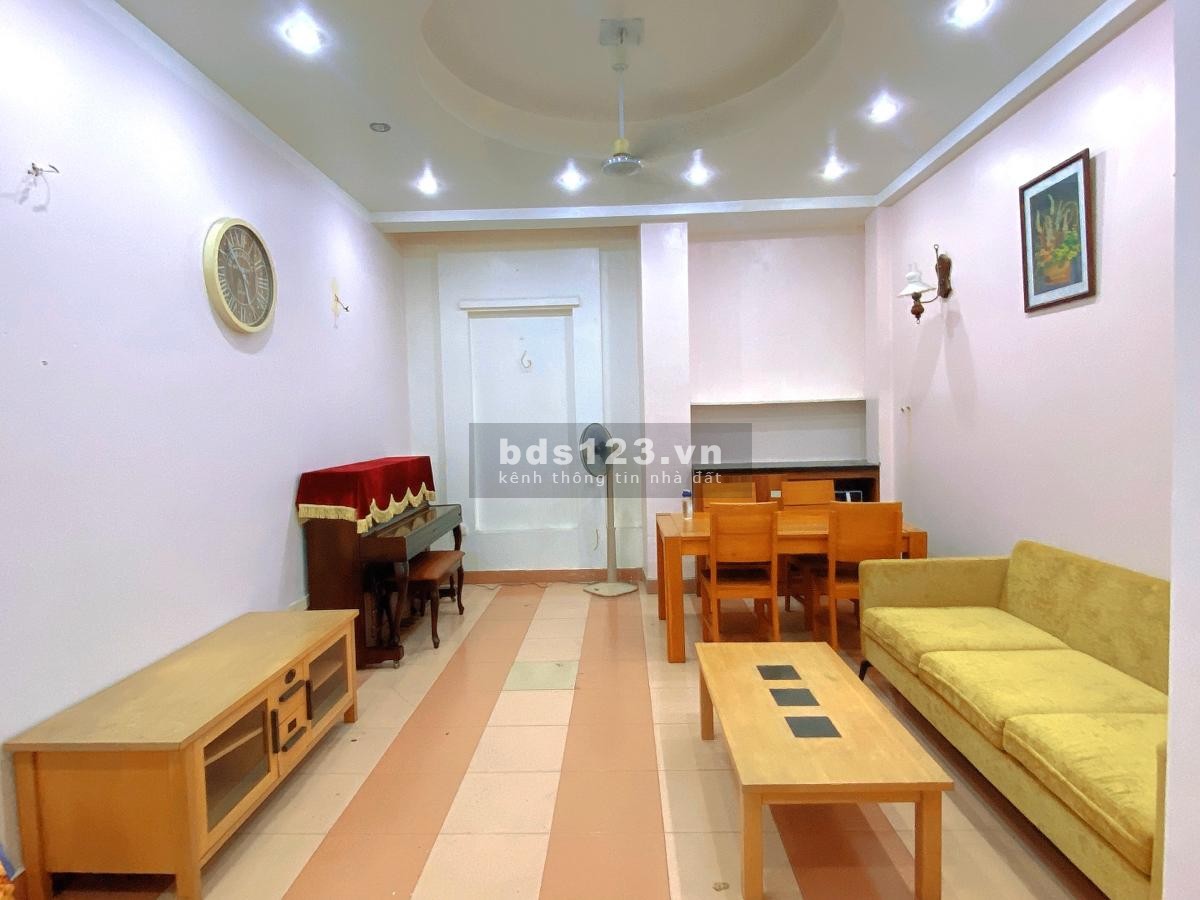 Bán nhà giá rẻ 63m2 Nguyễn Chí Thanh, Đống Đa