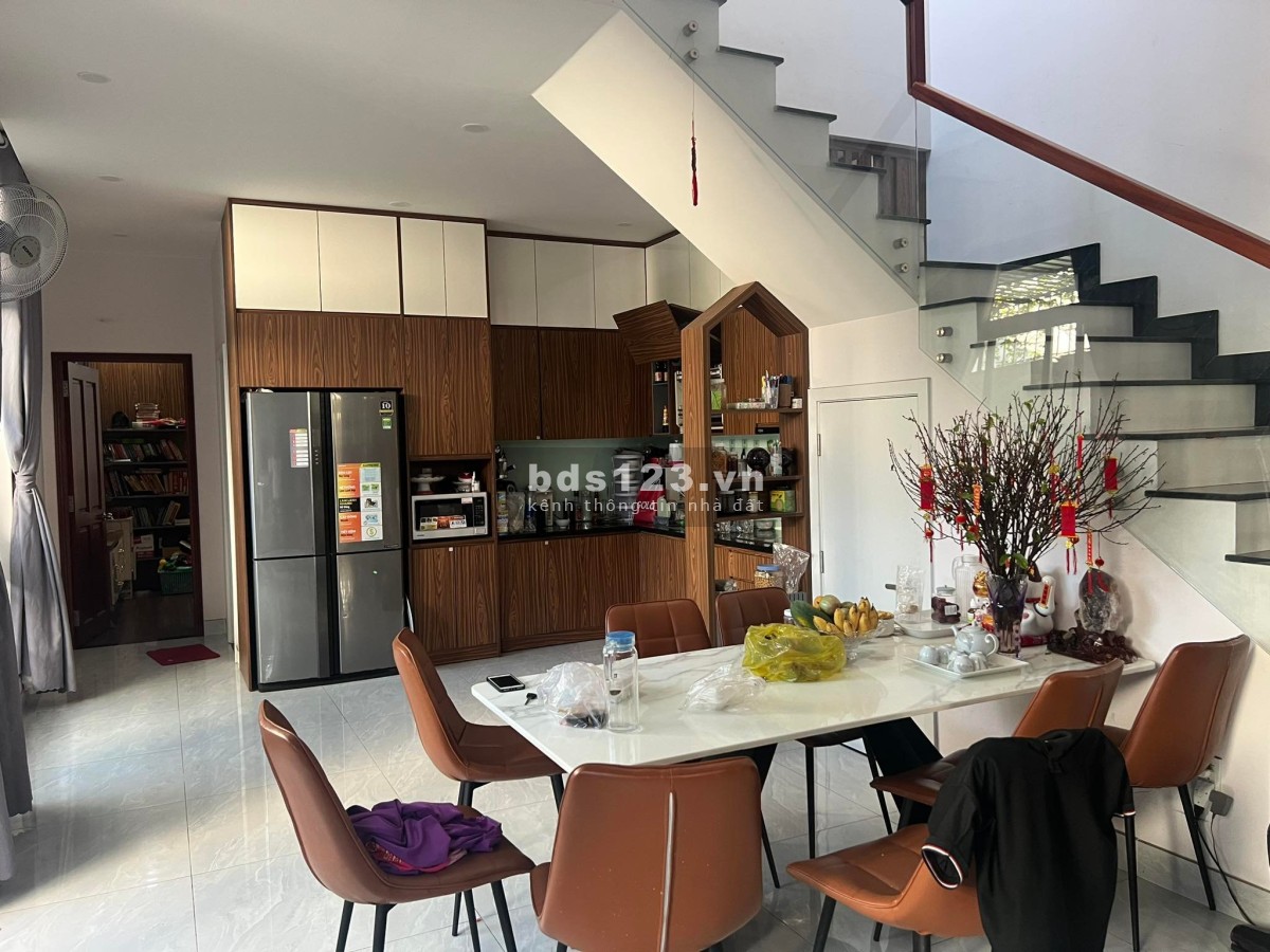 BÁN VILLA 3 TẦNG MẶT TIỀN ĐƯỜNG, ĐẸP LUNG LINH, SAU LƯNG GIGAMAL, 8X30; CHỈ 15,x TỶ.
