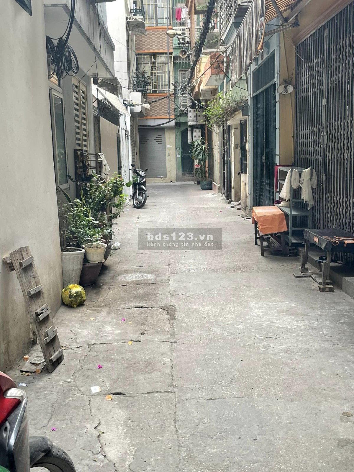 Nhà đẹp ngõ Chùa Liên Phái Bạch Mai 37m2x4T giá 4,35 tỷ ngõ thông