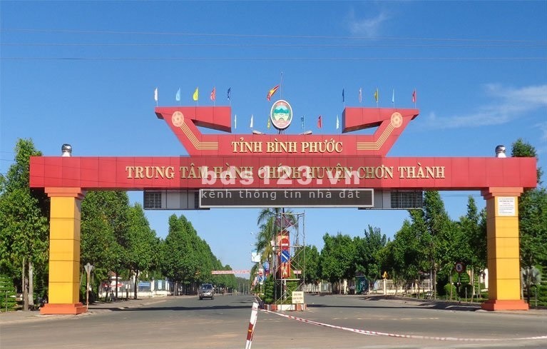 KẸT TIỀN BÁN GẤP 1620M2 ĐẤT ĐƯỜNG RỘNG 24M NGAY KCN, TRƯỜNG HỌC, CHỢ. GIÁ 145TR/SỔ