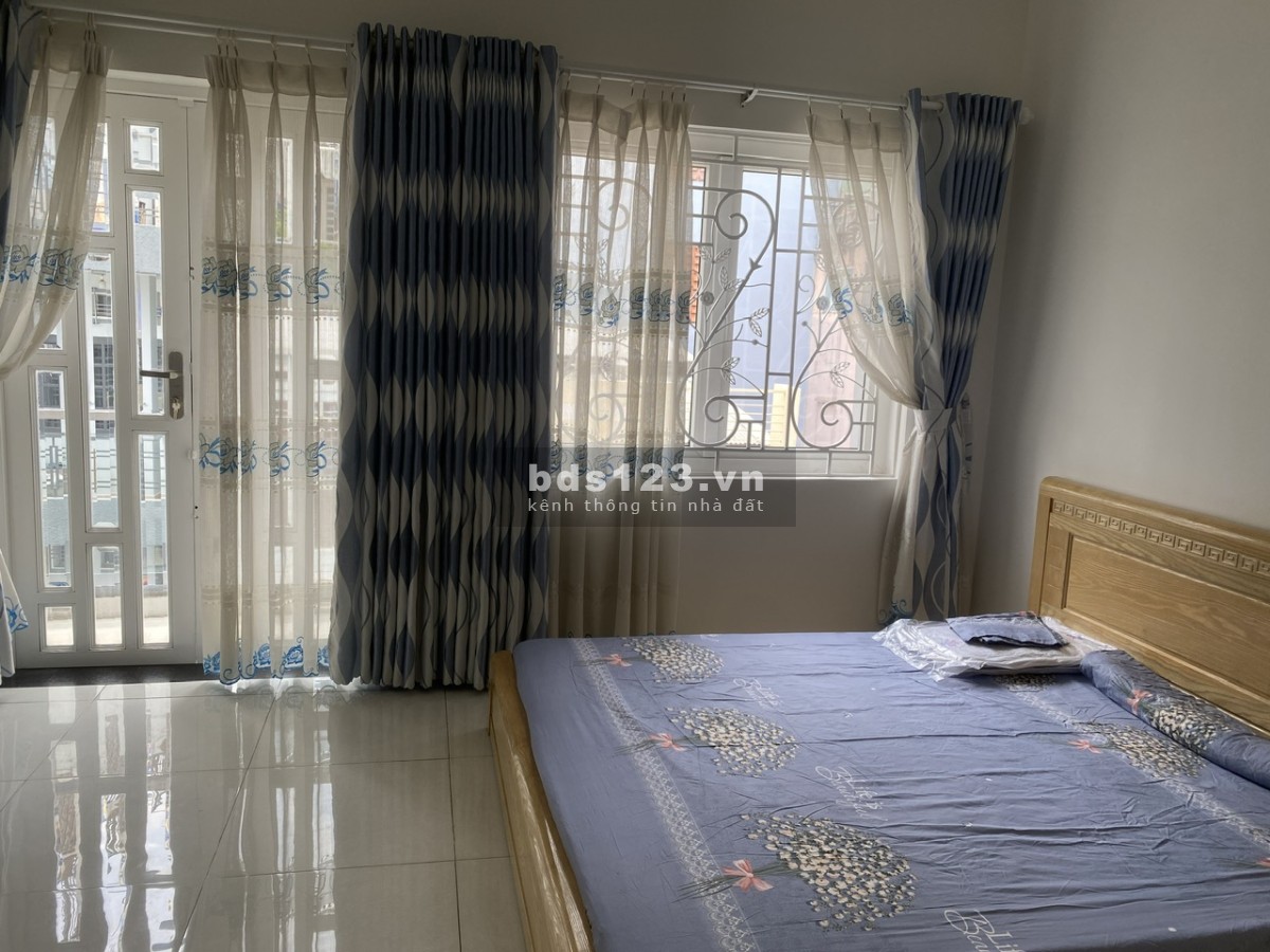 Cho thuê phòng trọ 24m2 mặt tiền đường Sơn Hưng, P12, Tân Bình