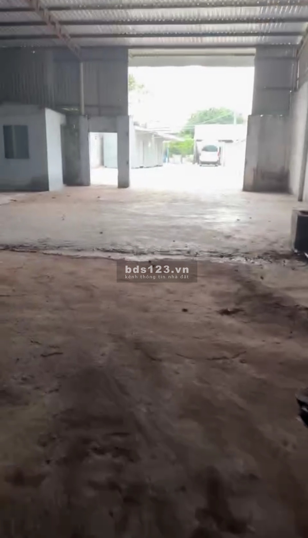 Cho thuê kho xưởng 1.100m2 gần đường Lê Văn Việt, Long Thạnh Mỹ, Quận 9