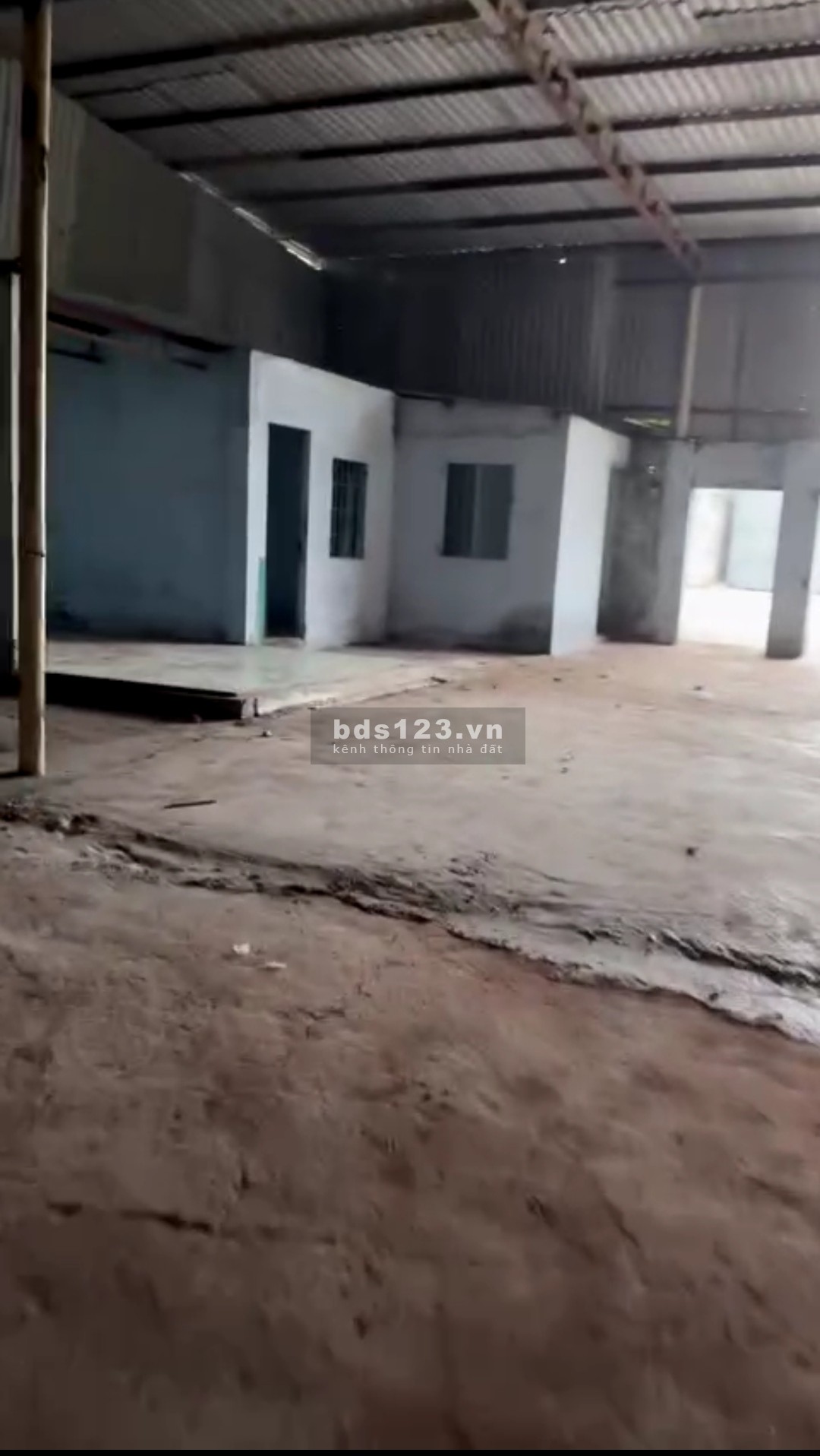 Cho thuê kho xưởng 1.100m2 gần đường Lê Văn Việt, Long Thạnh Mỹ, Quận 9