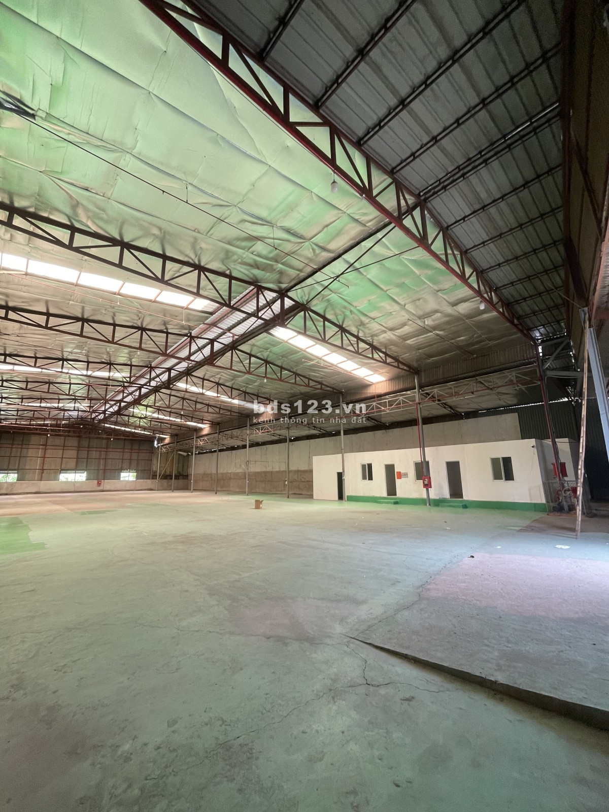 Cho thuê kho xưởng 1500m2 đường QL 13, Hiệp Bình Phước, Thủ Đức