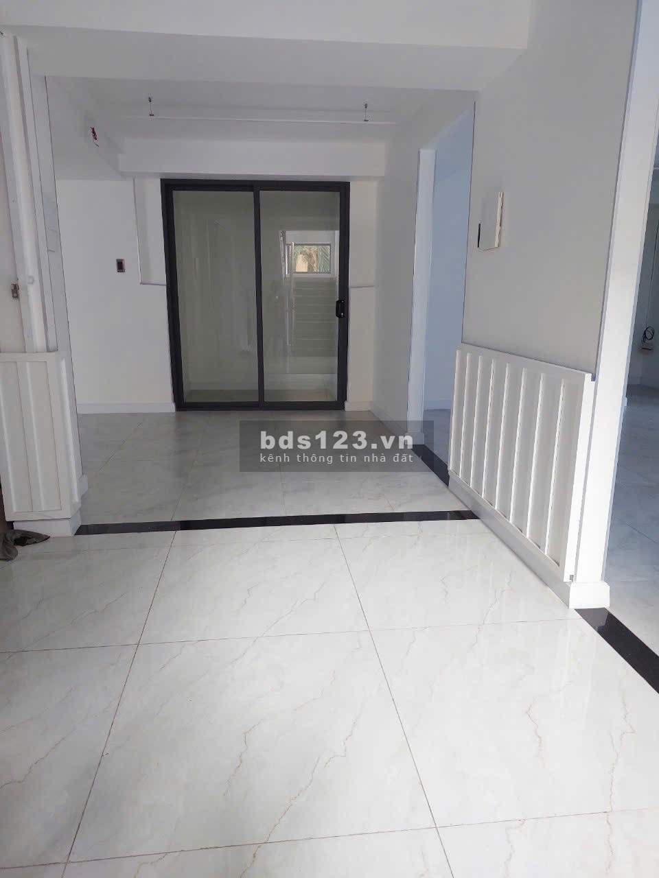 Cho thuê mặt bằng 1 trệt 1 lửng p17 Nguyễn Cửu Vân Bình Thạnh