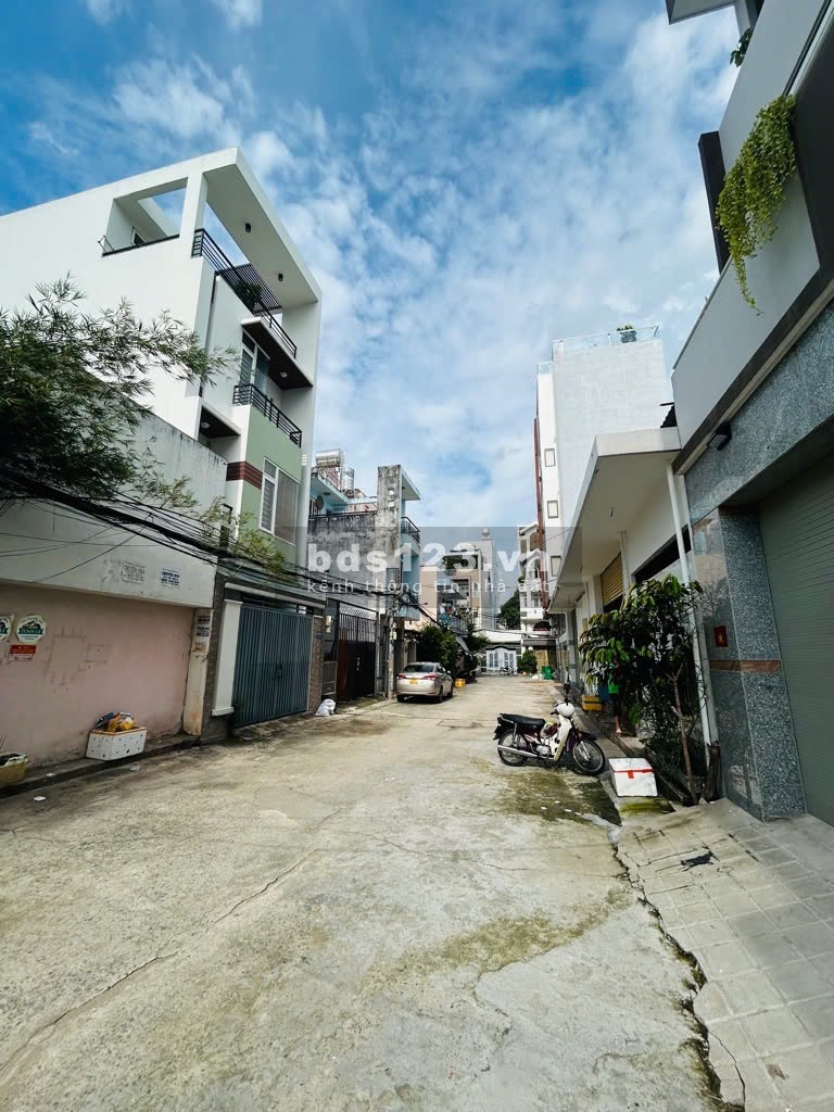 BÁN NHÀ MẶT TIỀN HẺM Ô TÔ TRÁNH NHAU KHU DÂN CƯ KIỀU ĐÀM Q.7, NHÀ MỚI, GẦN LOTTE MART, GIÁ 13 TỶ