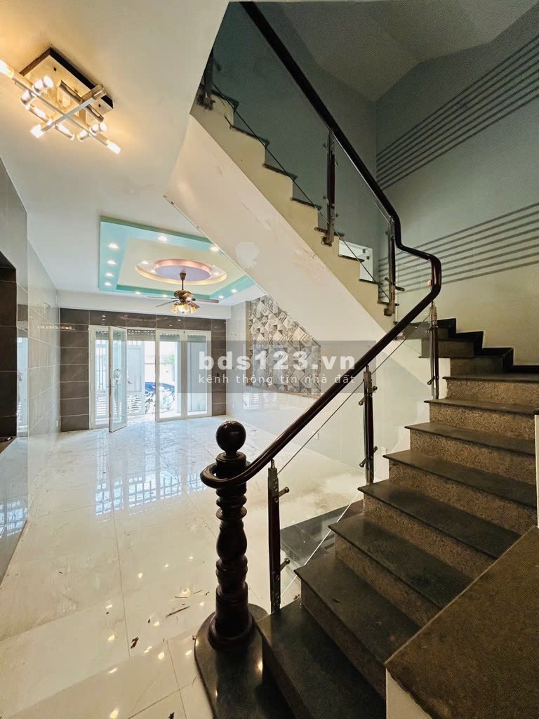 BÁN NHÀ MẶT TIỀN HẺM Ô TÔ TRÁNH NHAU KHU DÂN CƯ KIỀU ĐÀM Q.7, NHÀ MỚI, GẦN LOTTE MART, GIÁ 13 TỶ