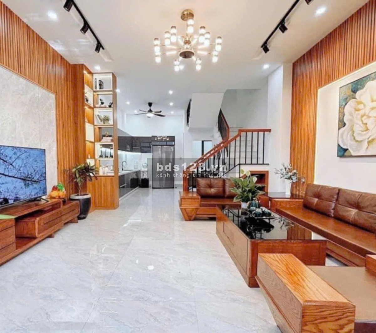 CẦN BÁN NHÀ QUẬN HẢI CHÂU, MT ĐƯỜNG 4M, NHÀ MỚI 3T, 4PN, 3WC,FULL NỘI THẤT VIP, 3TỶ900, 0961375497
