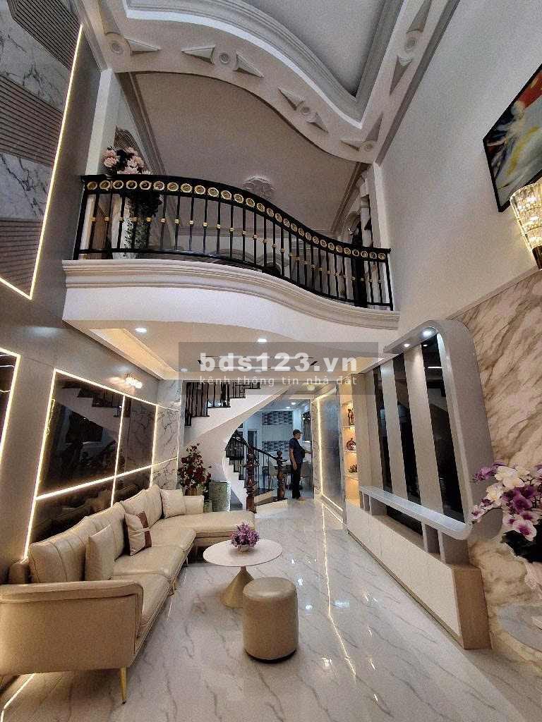 Nhà Phố 5 Tầng Huỳnh Tấn Phát, Quận 7, Hẻm Ô Tô, Chỉ 8.8 Tỷ