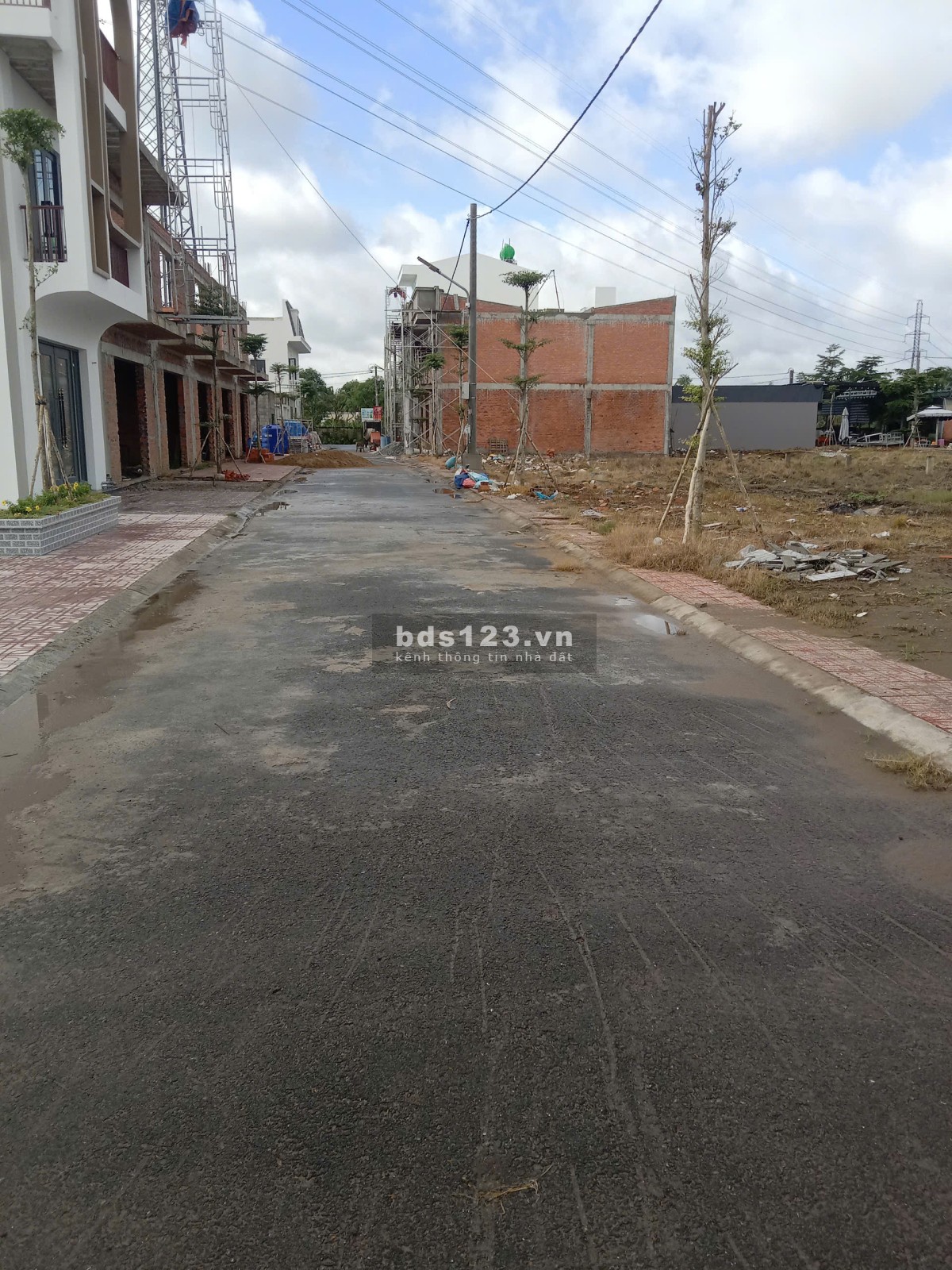 Bán gấp đất full thổ sổ hồng sẵn tại Thân Cửu Nghĩa