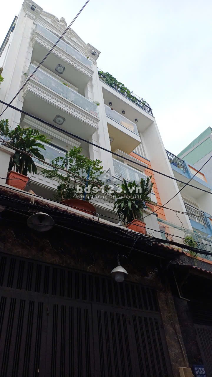 Chính chủ bán gấp, 4 tầng, hxh, 76m2, giá chỉ: 6.7 tỷ, Nguyễn Văn Khối, Gò Vấp