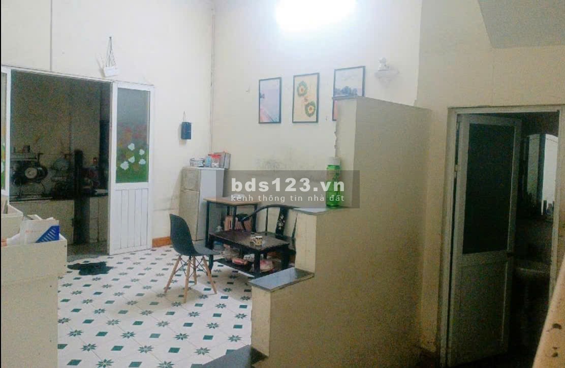 NÓI KHÔNG VỚI QUY HOẠCH- Ô TÔ ĐỖ CỬA - ĐỐI DIỆN BX NƯỚC NGẦM