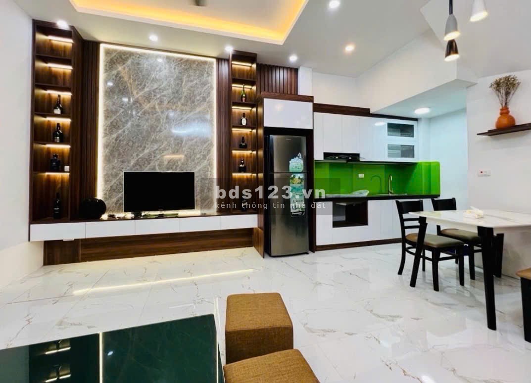 MẶT PHỐ TƯƠNG LAI - NHÀ DÂN XÂY CÒN MỚI ĐẸP - SỔ PHÂN LÔ - SÂN RIÊNG - FULL ĐỒ - Ở SƯỚNG.