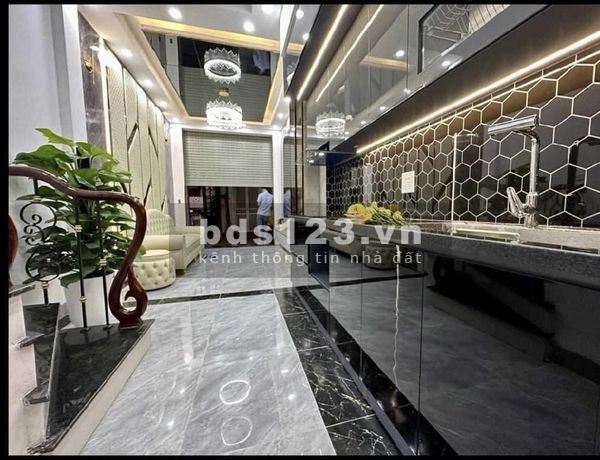 SIÊU PHẨM HIẾM BA ĐÌNH PHÂN LÔ NGÕ THÔNG Ô TÔ TẶNG FULL NỘI THẤT