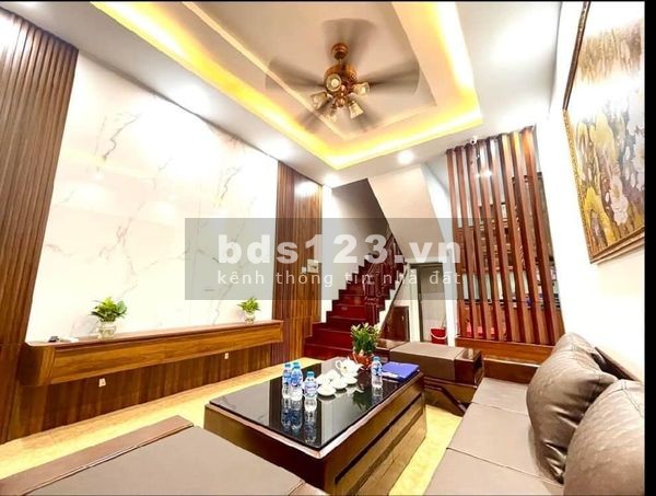VIP CẦU GIẤY - SÁT TÂY HỒ - PHỐ LẠC LONG QUÂN- MẶT NGÕ Ô TÔ TRÁNH NHAU - NGÕ THOÁNG THÔNG TỨ TUNG