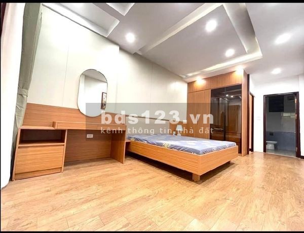 VIP CẦU GIẤY - SÁT TÂY HỒ - PHỐ LẠC LONG QUÂN- MẶT NGÕ Ô TÔ TRÁNH NHAU - NGÕ THOÁNG THÔNG TỨ TUNG