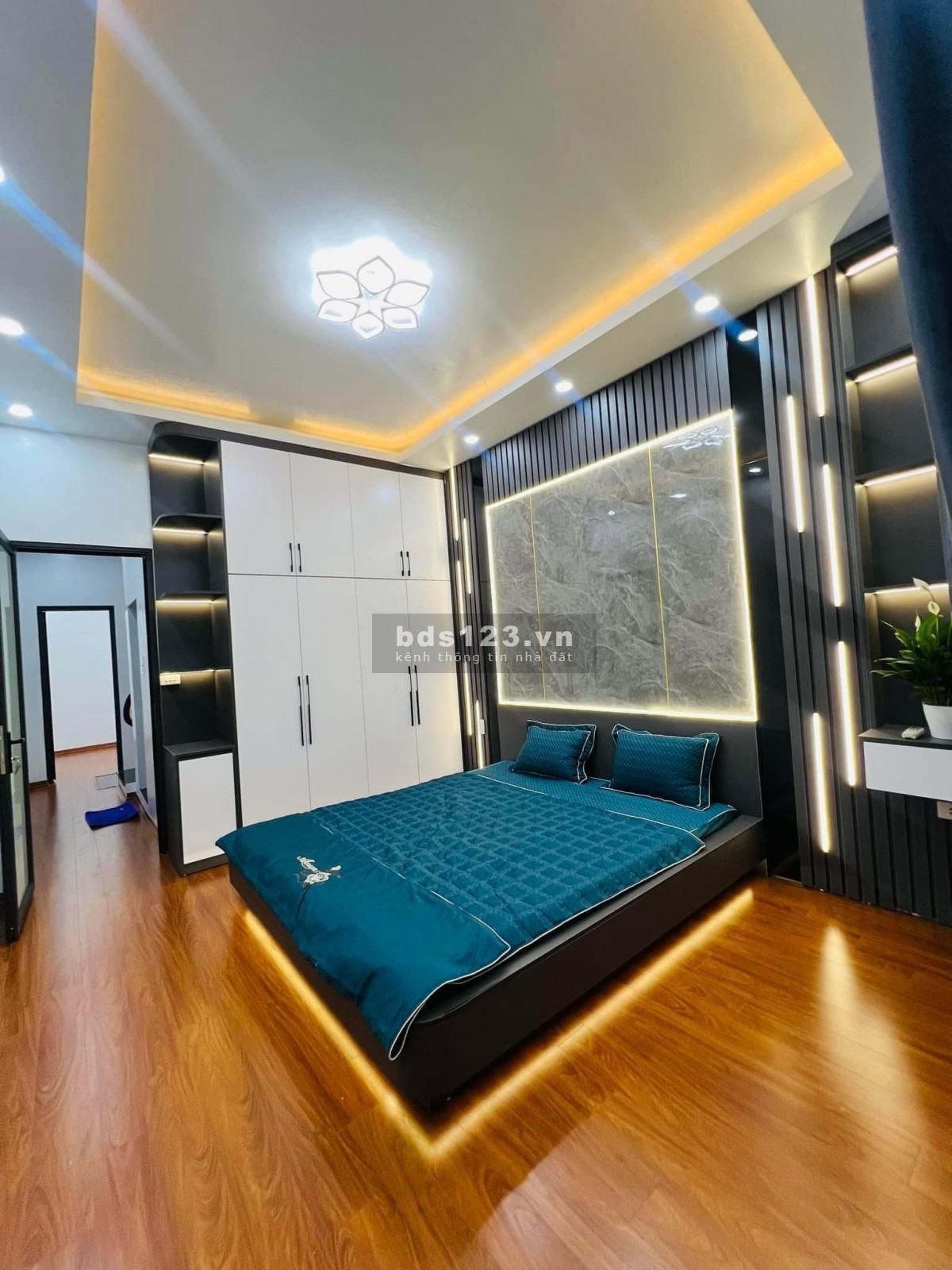 Bán nhà ở Trương Định - Hai Ba Trưng , 42m2, 5.85tỷ, sổ đỏ chính chủ, ngõ thoáng, nhà mới.