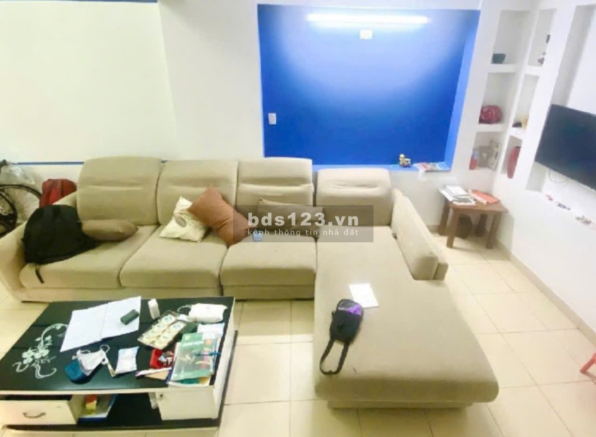 Nhà phân lô, đường otô tránh tt quận Hải Châu, nhà 3t, kiên cố, cách chợ vài bược chân, 3tỷ950