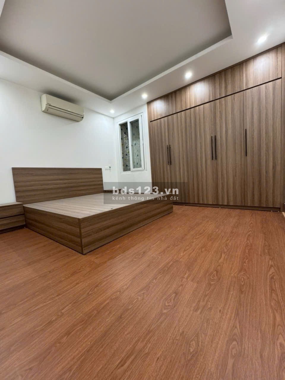 Bán nhà phân lô LK KĐT Văn Khê, 50m2, 5 tầng, 12.x tỷ